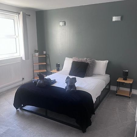Stylish Apartment In The Heart Of Inverness Exterior photo