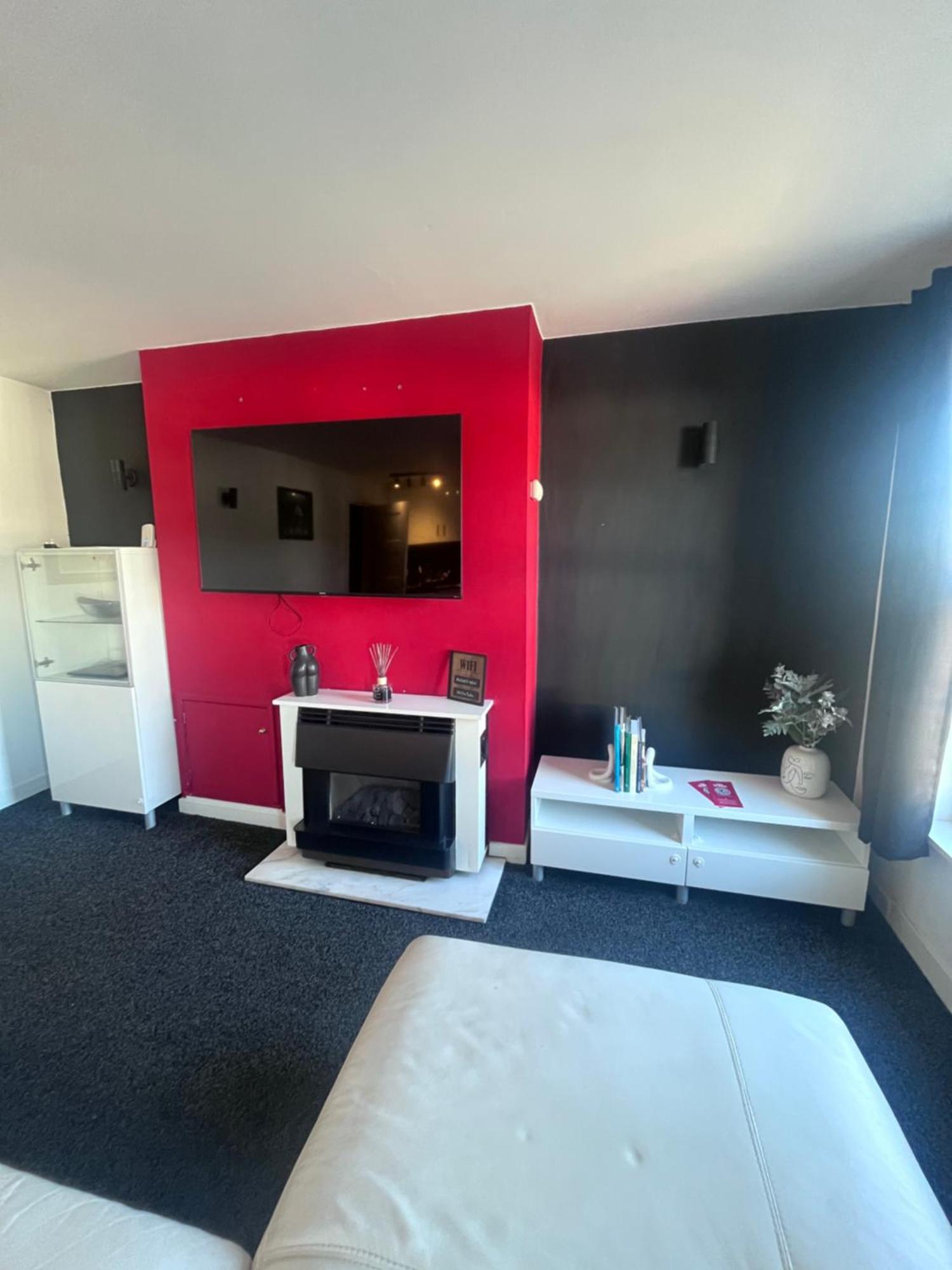 Stylish Apartment In The Heart Of Inverness Exterior photo